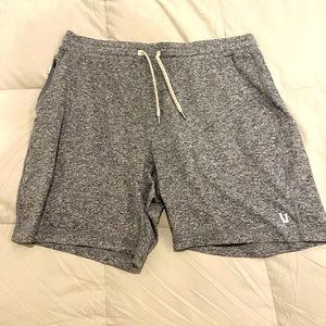 Vuori Ponto Shorts Dreamknit in Heather Gray Men's Size Large